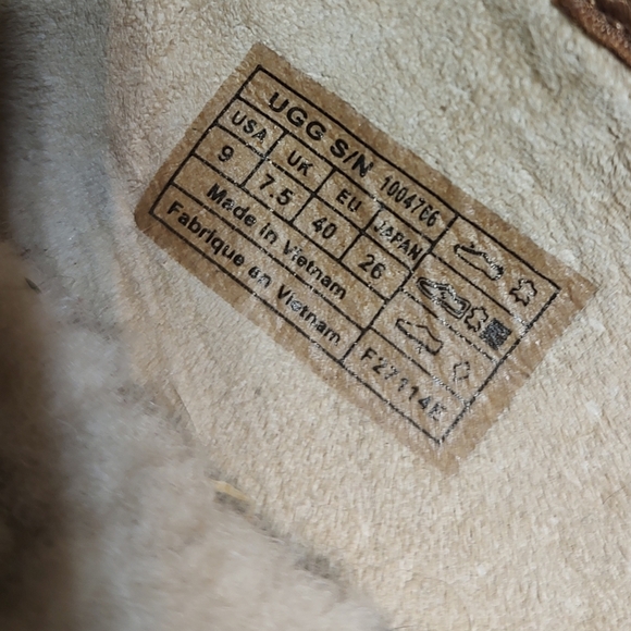 UGG Women's Tan Suede Slippers with Bow - Picture 5 of 6